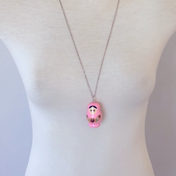 VINTAGE Babushka doll wooden pendant necklace (Y2k Deadstock ) - Picture 2 of 8